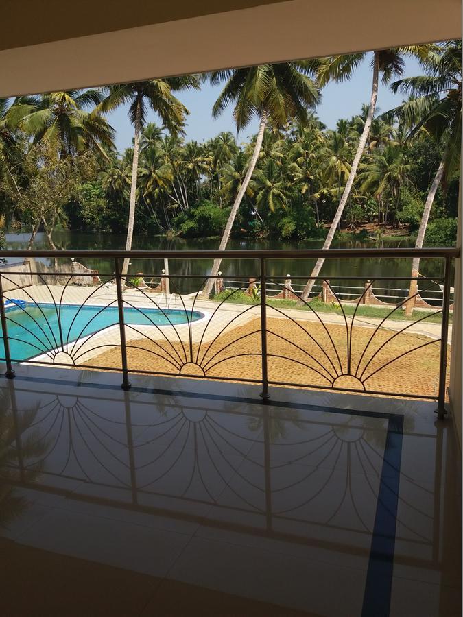 Travancore Island Resort 特里凡得琅 外观 照片